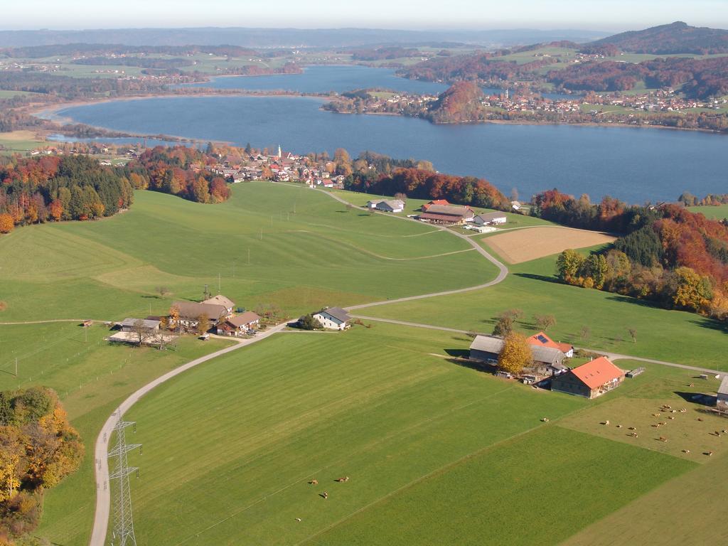 Baby- Und Kinderhof Aicherbauer Seeham Exteriér fotografie